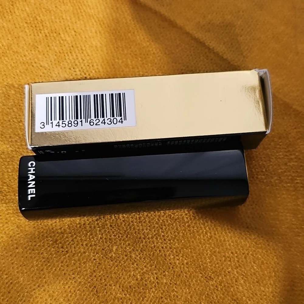 CHANEL Rouge Allure Velvet Luminous Matte Lip Colour - #43 La Favorite NIB